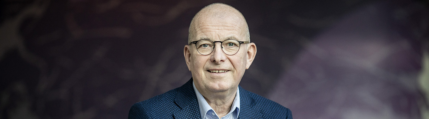 Brug indefrosne feriepenge til genåbning af Danmark