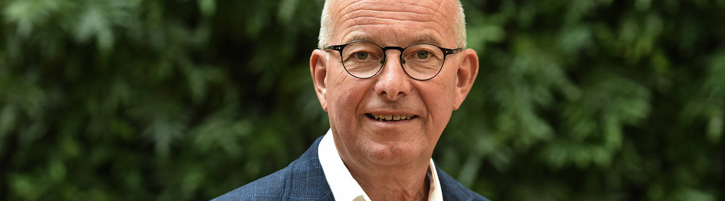 Ud af forhandlingslokalerne